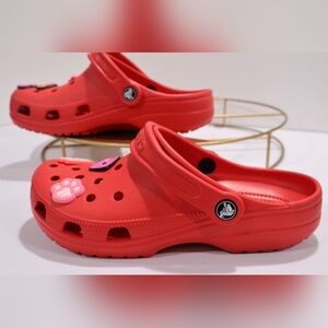 Kids CROCS with Charms + $5 Dunkin Donuts Gift Card 🎁